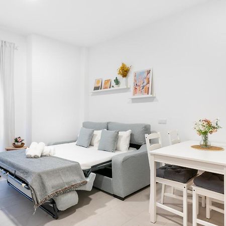Wintowinrentals Superb New-Look Apartment Malaga Exterior photo
